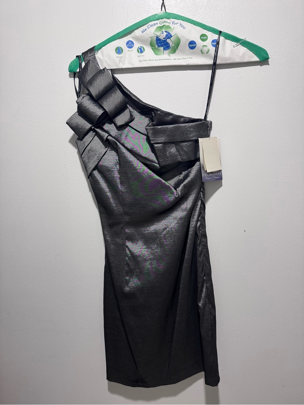 Jessica McClintock One-Shoulder Black Metallic Bow-Detail Dress